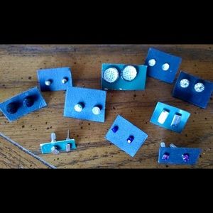 Fun earrings 10 pair!